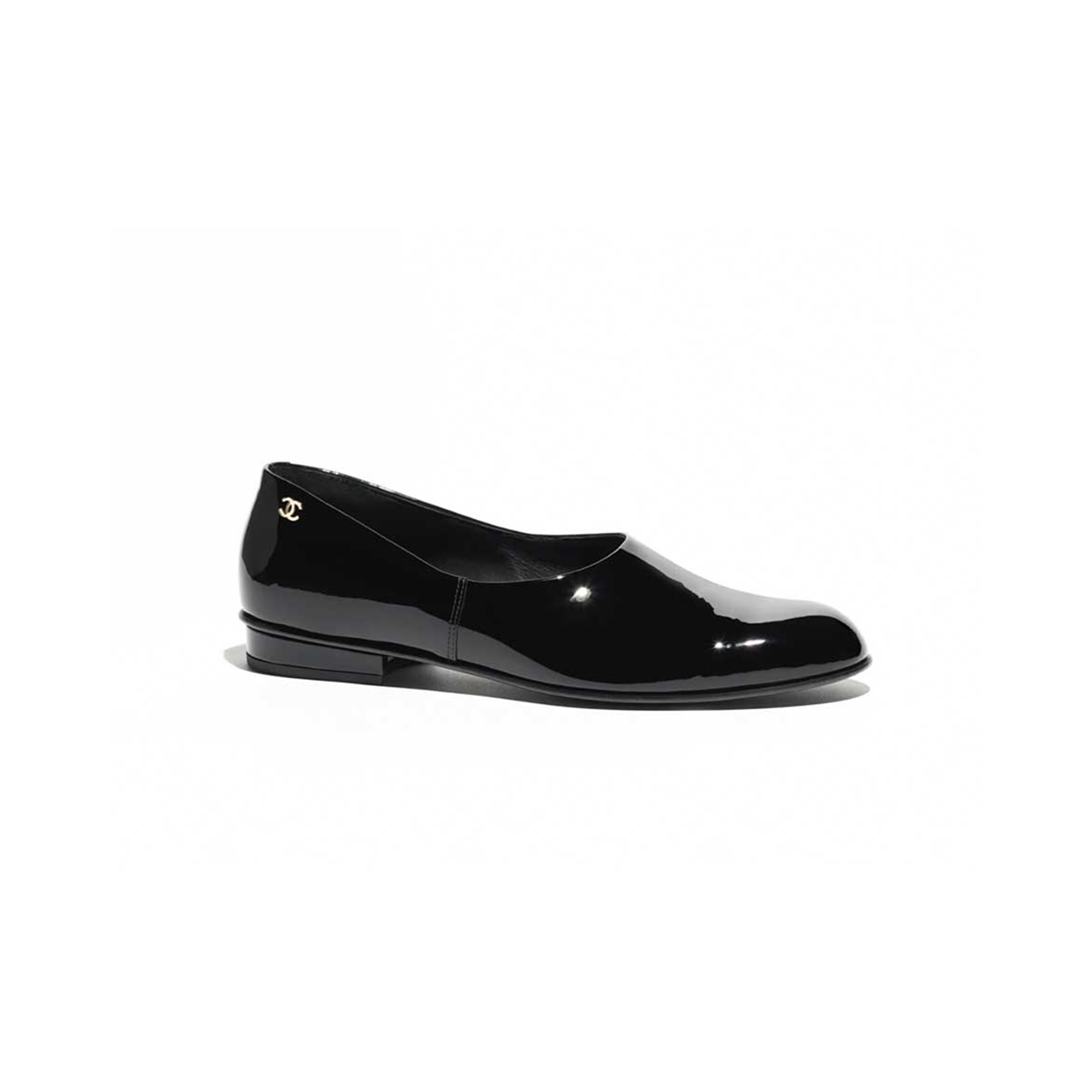CHANEL BLACK PATENT LEATHER MOCCASINS FLATS 